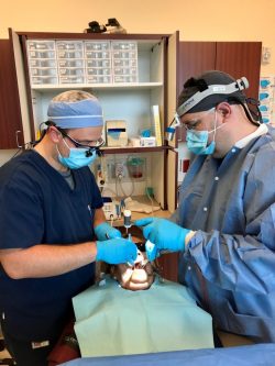 Read more about the article Super Dentist Spotlight- Dentists Who Love Extractions